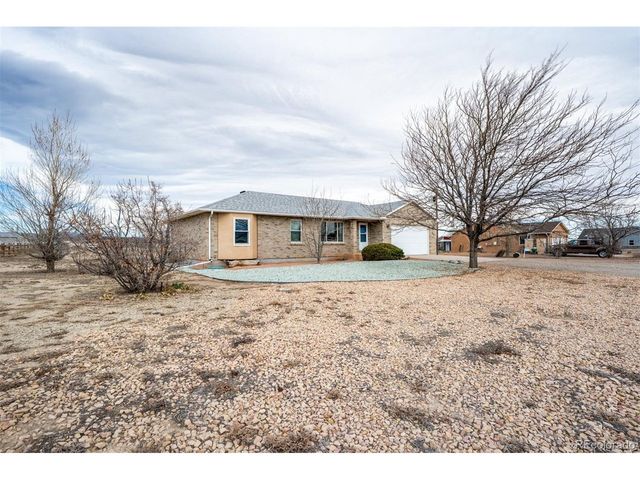 965 N Cimarron Dr, Pueblo, CO 81007