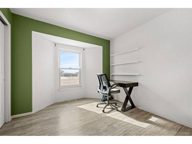 965 N Cimarron Dr, Pueblo, CO 81007