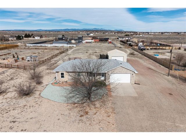 965 N Cimarron Dr, Pueblo, CO 81007