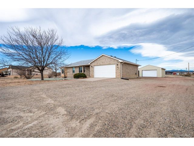 965 N Cimarron Dr, Pueblo, CO 81007