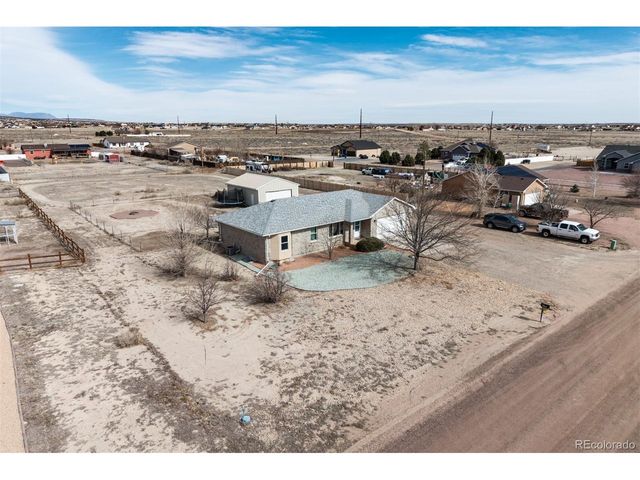 965 N Cimarron Dr, Pueblo, CO 81007