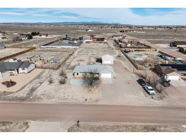 965 N Cimarron Dr, Pueblo, CO 81007