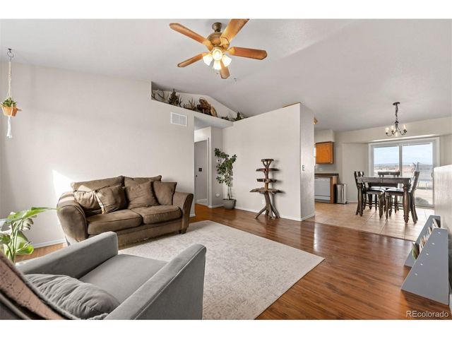965 N Cimarron Dr, Pueblo, CO 81007
