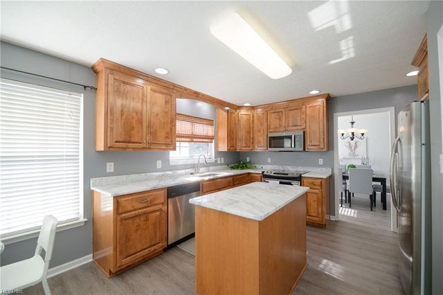 103 Katalina WAY, Yorktown, VA 23693