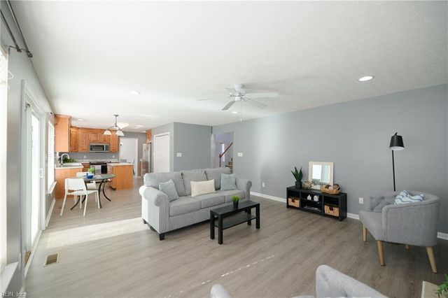 103 Katalina WAY, Yorktown, VA 23693