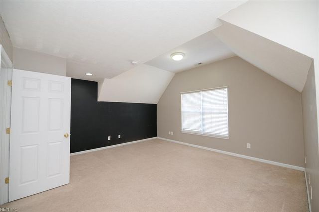 103 Katalina WAY, Yorktown, VA 23693