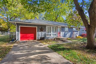 1420 S Western Avenue, Champaign, IL 61821