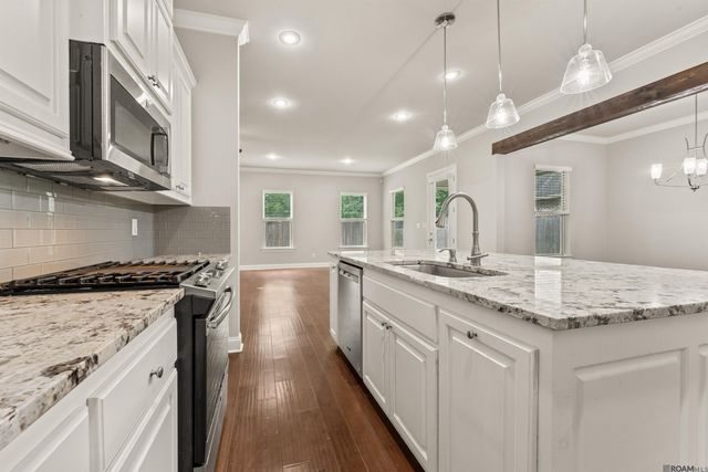 39201 Water Oak Ave, Prairieville, LA 70769