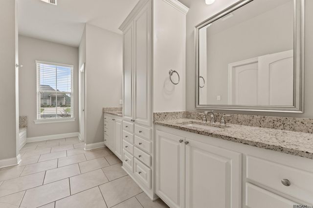 39201 Water Oak Ave, Prairieville, LA 70769