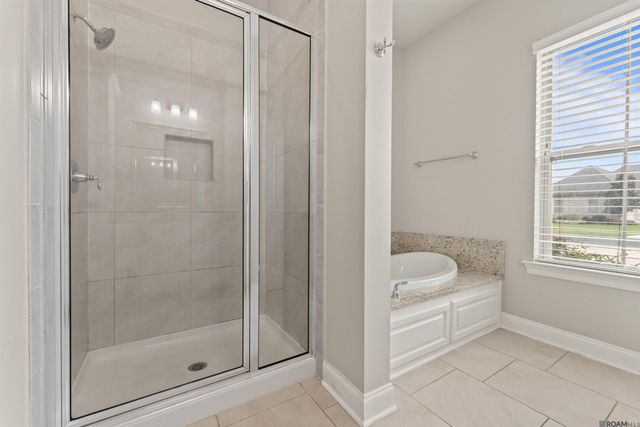 39201 Water Oak Ave, Prairieville, LA 70769