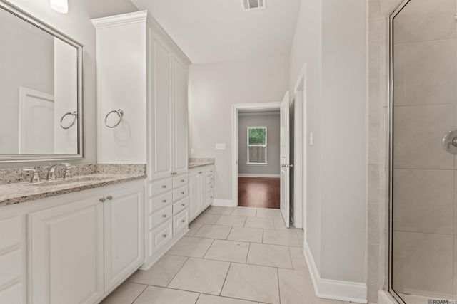 39201 Water Oak Ave, Prairieville, LA 70769