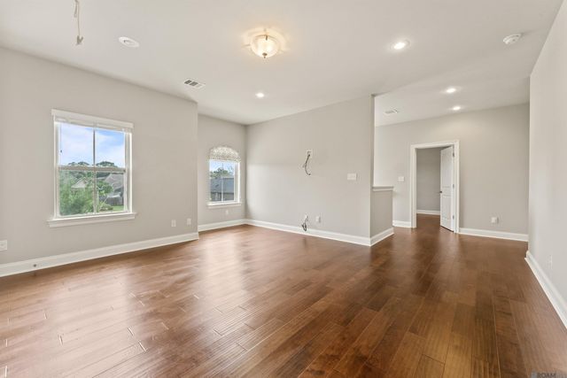 39201 Water Oak Ave, Prairieville, LA 70769