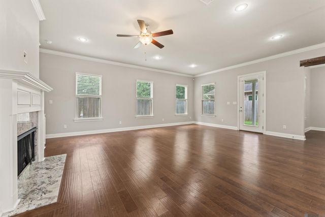 39201 Water Oak Ave, Prairieville, LA 70769