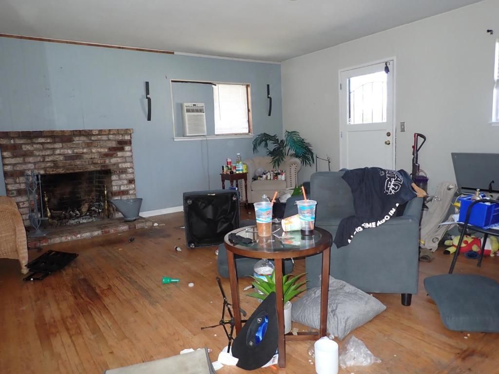 Image 4 of property listing at 901 92nd Avenue, Oakland, CA 94603