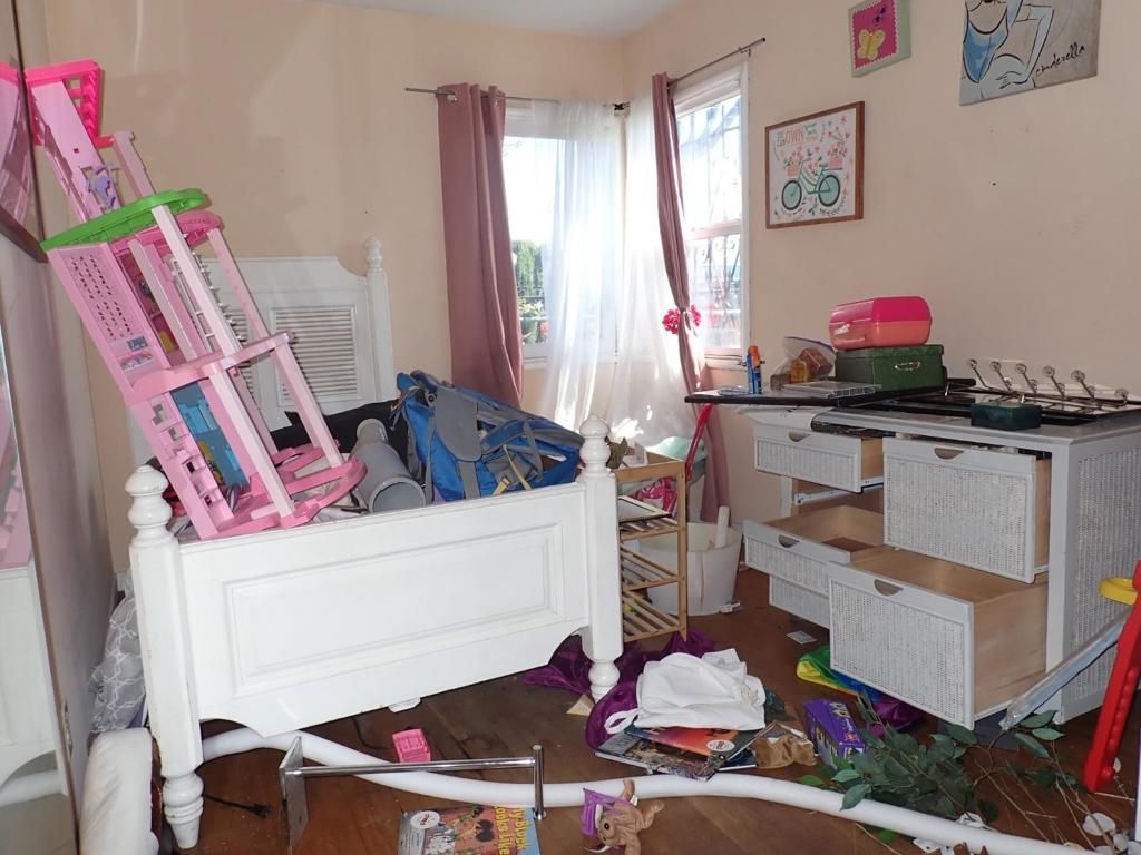 Image 6 of property listing at 901 92nd Avenue, Oakland, CA 94603