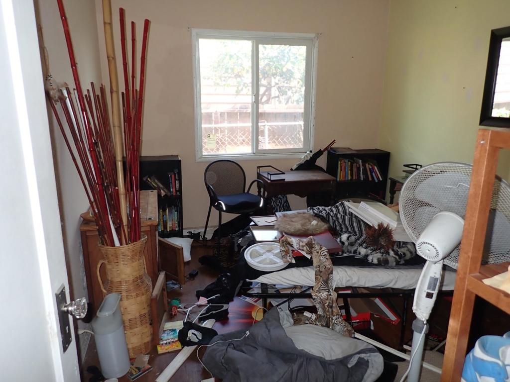 Image 8 of property listing at 901 92nd Avenue, Oakland, CA 94603