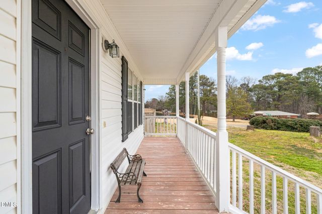 16 Saddle Ridge Drive, Willow Springs, NC 27592