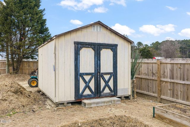 16 Saddle Ridge Drive, Willow Springs, NC 27592