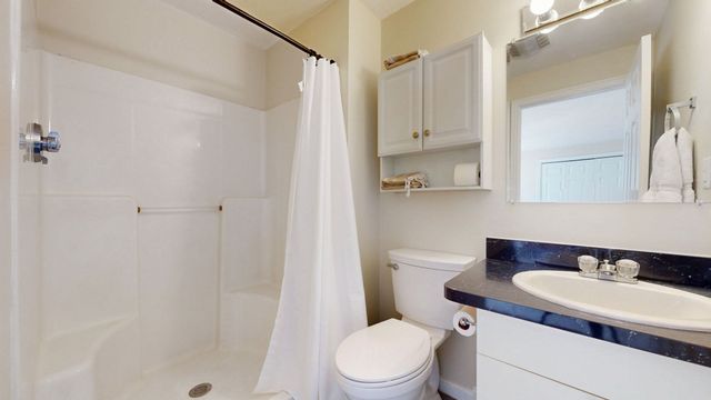 6 Derby St, Framingham, MA 01701