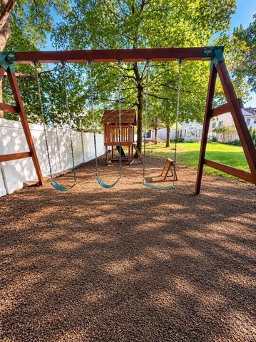 6 Derby St, Framingham, MA 01701