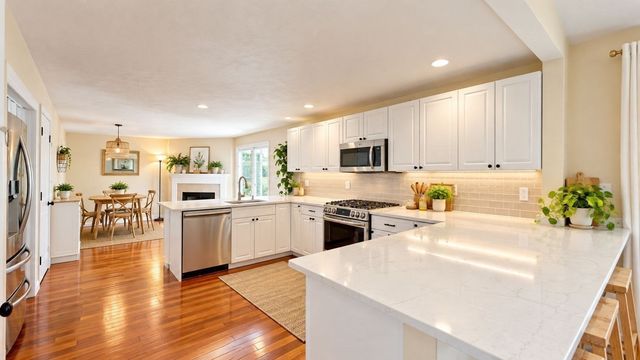 6 Derby St, Framingham, MA 01701