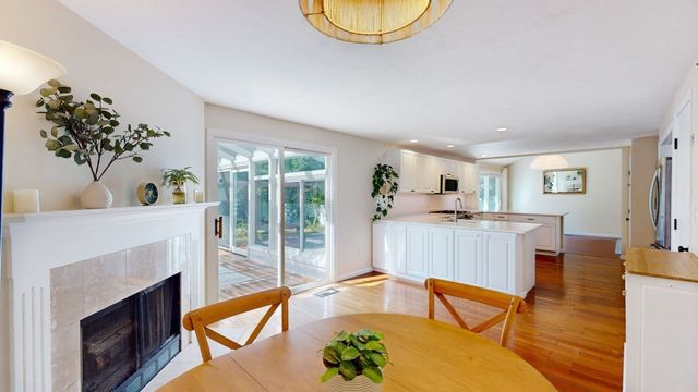 6 Derby St, Framingham, MA 01701