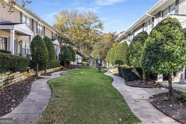 2232 Dunseath Avenue NW 309, Atlanta, GA 30318