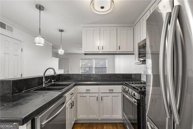 2232 Dunseath Avenue NW 309, Atlanta, GA 30318