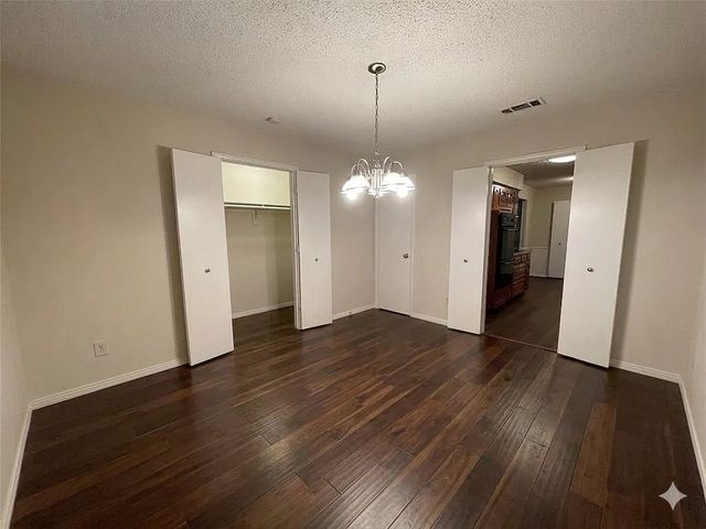 120 Shadybrook Drive, Desoto, TX 75115