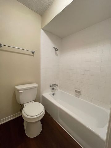 120 Shadybrook Drive, Desoto, TX 75115