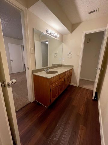 120 Shadybrook Drive, Desoto, TX 75115