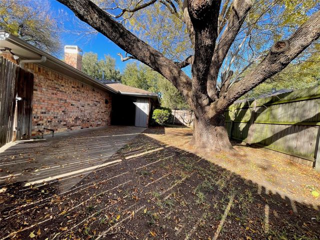 120 Shadybrook Drive, Desoto, TX 75115