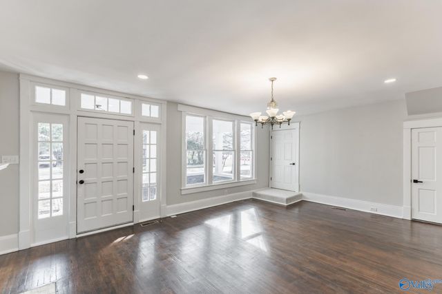 616 E Moulton Street, Decatur, AL 35601