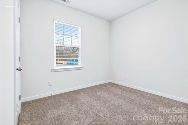 663 13th Avenue Drive NE, Hickory, NC 28601