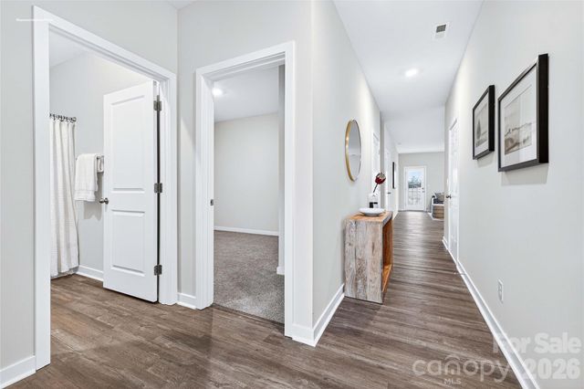 663 13th Avenue Drive NE, Hickory, NC 28601