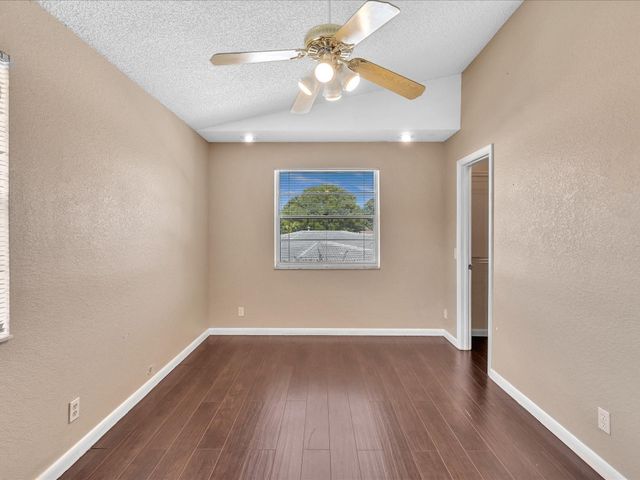 8957 NW 23rd St 8957, Coral Springs, FL 33065