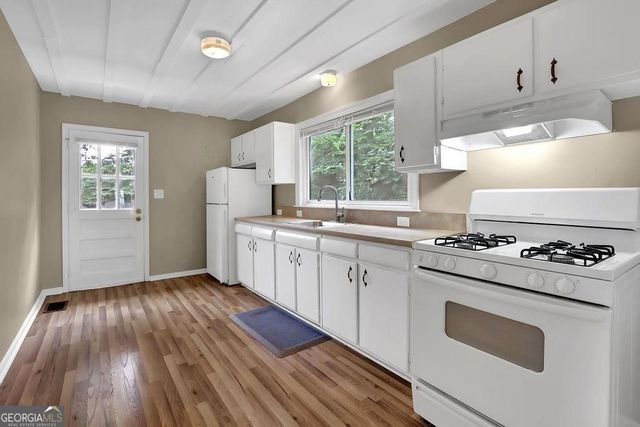 1329 Blanche Drive SE, Marietta, GA 30067