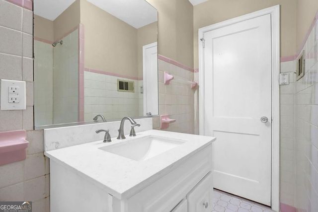 1329 Blanche Drive SE, Marietta, GA 30067