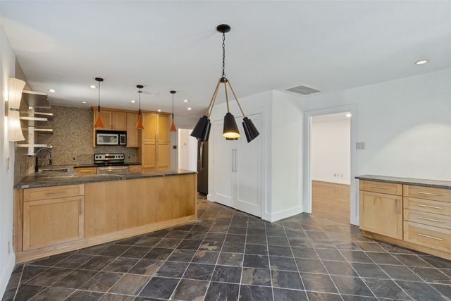 8059 Claremont Drive, Dallas, TX 75228