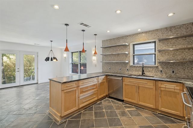 8059 Claremont Drive, Dallas, TX 75228