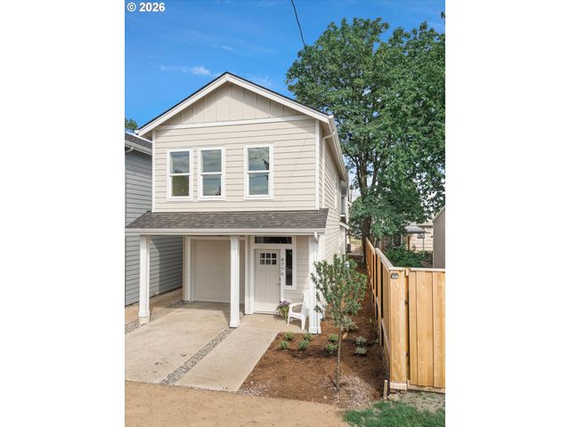 8770 N Newman Ave, Portland, OR 97203