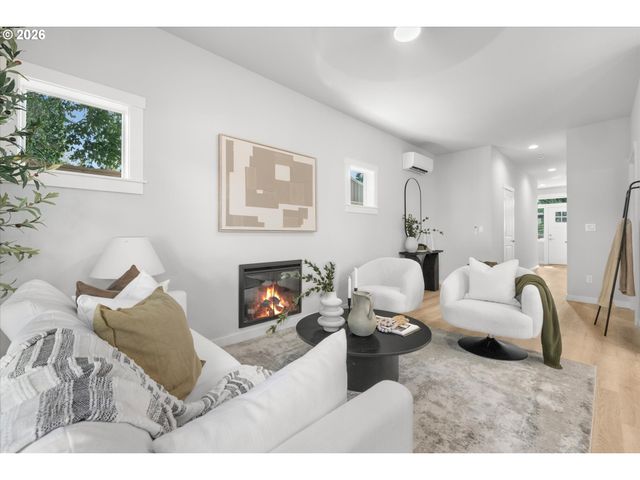 8770 N Newman Ave, Portland, OR 97203
