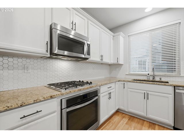 14231 Sw WALNUT CREEK Ct, Portland, OR 97223