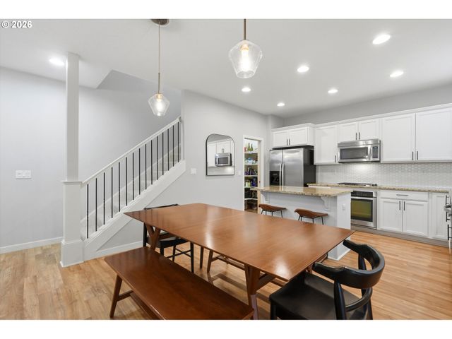 14231 Sw WALNUT CREEK Ct, Portland, OR 97223