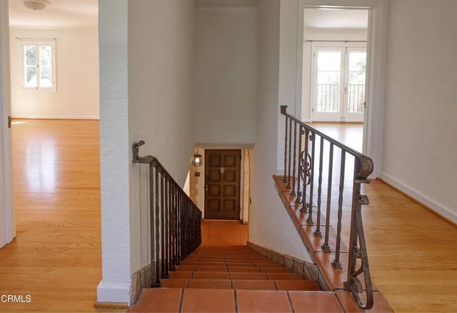 1233 N Isabel Street, Glendale, CA 91207