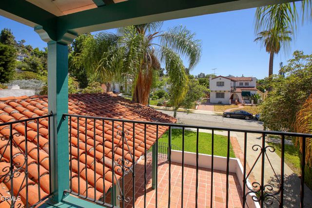 1233 N Isabel Street, Glendale, CA 91207