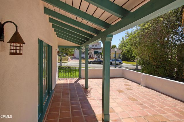 1233 N Isabel Street, Glendale, CA 91207