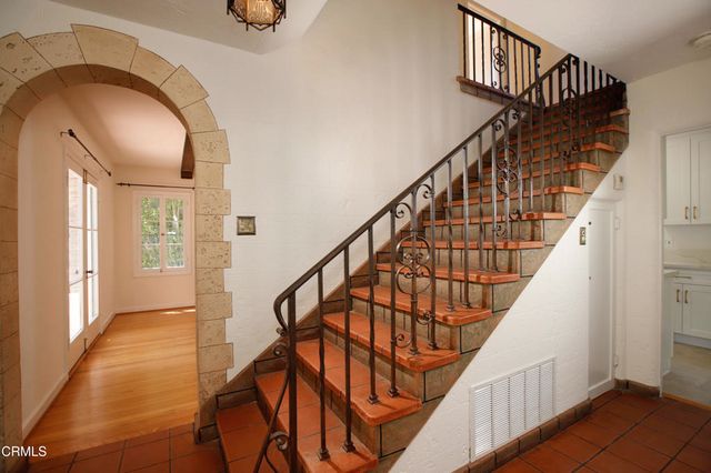 1233 N Isabel Street, Glendale, CA 91207