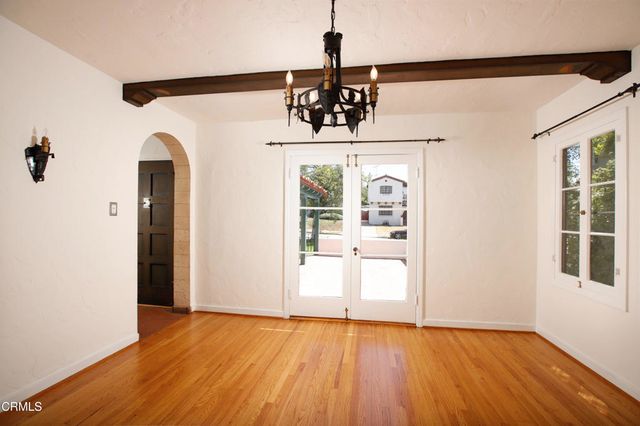 1233 N Isabel Street, Glendale, CA 91207