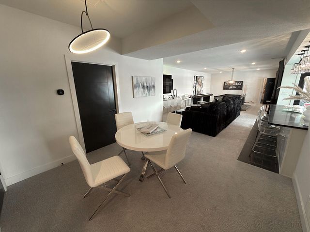 5624 LIGHTPOST DR, Columbia, MO 65201